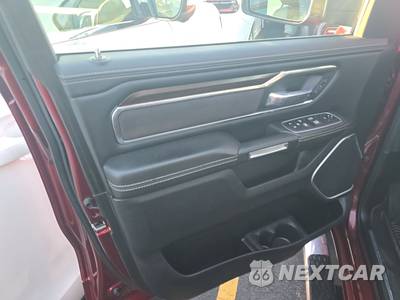 2022 Ram 1500 Laramie Crew Cab Short Bed - zdjęcie 9 z 22 - miniatura