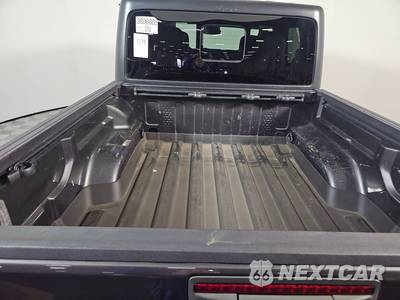 2020 Jeep Gladiator Overland Crew Cab Medium Bed - zdjęcie 16 z 24 - miniatura