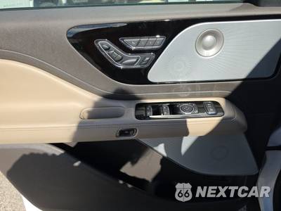 2022 Lincoln Aviator Reserve - zdjęcie 9 z 27 - miniatura