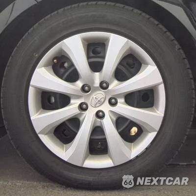 2025 Toyota Corolla LE Sedan - zdjęcie 28 z 36 - miniatura