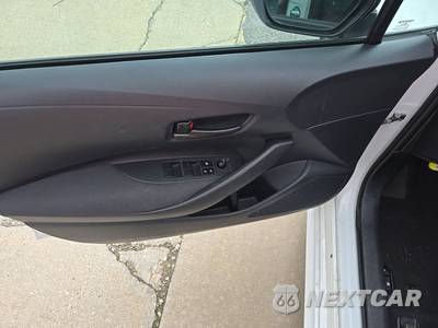 2025 Toyota Corolla LE Sedan - zdjęcie 9 z 33 - miniatura