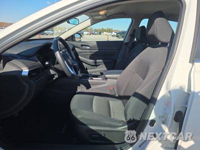 2025 Nissan Altima SV - zdjęcie 7 z 19 - miniatura