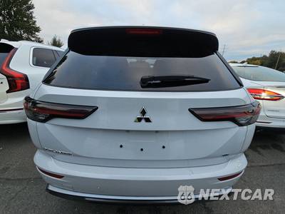 2025 Mitsubishi Outlander SE - zdjęcie 5 z 30 - miniatura