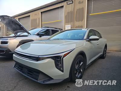 2025 Kia K4 LXS - zdjęcie 1 z 23 - miniatura
