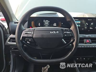 2025 Kia K4 LXS - zdjęcie 10 z 23 - miniatura