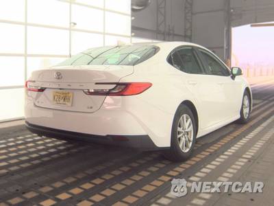 2026 Toyota Camry LE - zdjęcie 4 z 22 - miniatura