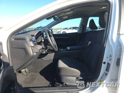 2026 Toyota Camry LE - zdjęcie 7 z 22 - miniatura