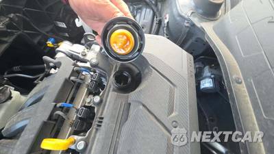 2025 Hyundai Venue SEL - zdjęcie 21 z 33 - miniatura