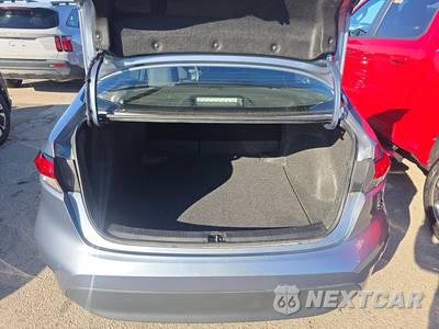 2025 Toyota Corolla LE Sedan - zdjęcie 16 z 38 - miniatura