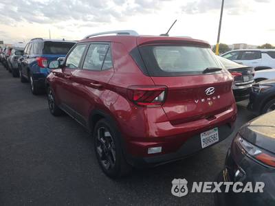 2025 Hyundai Venue SEL - zdjęcie 6 z 33 - miniatura