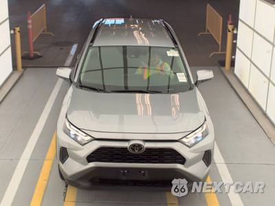 2025 Toyota RAV4 Hybrid XLE - zdjęcie 2 z 28 - miniatura