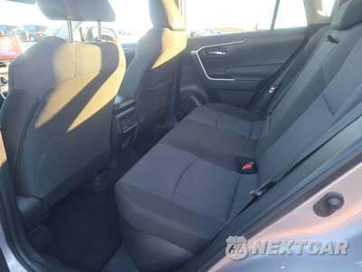 2025 Toyota RAV4 Hybrid XLE - zdjęcie 13 z 28 - miniatura