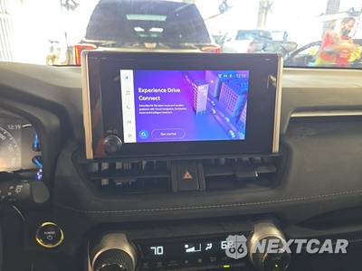 2025 Toyota RAV4 Hybrid XLE - zdjęcie 11 z 21 - miniatura