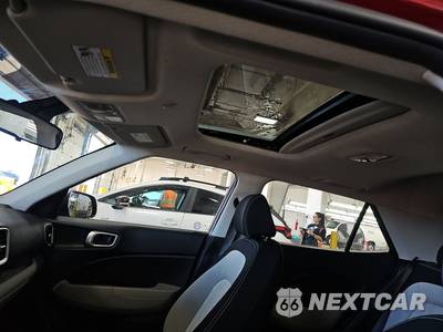 2025 Hyundai Venue SEL - zdjęcie 20 z 25 - miniatura