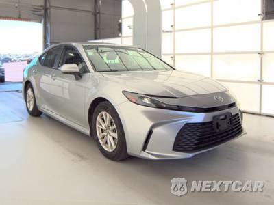 2025 Toyota Camry LE - zdjęcie 3 z 18 - miniatura