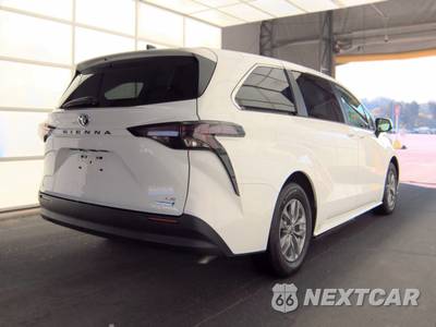 2024 Toyota Sienna LE 8-Passenger 120.5" WB - zdjęcie 4 z 21 - miniatura