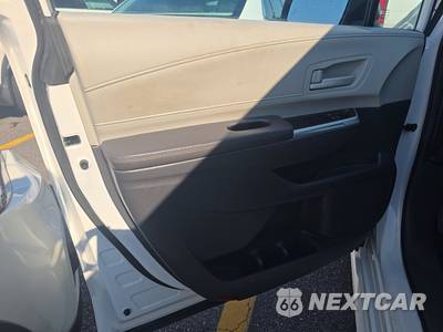 2024 Toyota Sienna LE 8-Passenger 120.5" WB - zdjęcie 9 z 21 - miniatura