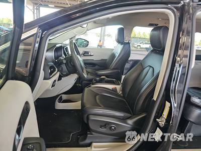2024 Chrysler Pacifica Touring L 121.6" WB - zdjęcie 7 z 31 - miniatura