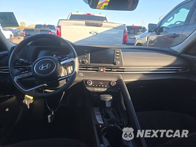 2026 Hyundai Elantra Hybrid Blue - zdjęcie 11 z 29 - miniatura