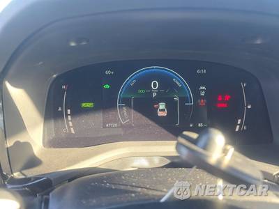 2025 Toyota Camry LE - zdjęcie 12 z 30 - miniatura