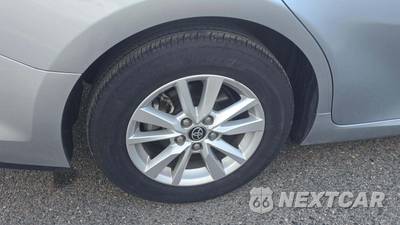 2025 Toyota Camry LE - zdjęcie 24 z 30 - miniatura