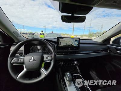 2025 Mitsubishi Outlander Trail Edition - zdjęcie 11 z 32 - miniatura