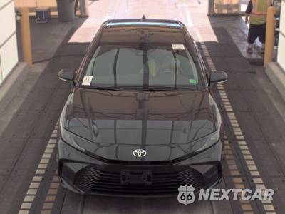 2025 Toyota Camry LE - zdjęcie 2 z 19 - miniatura