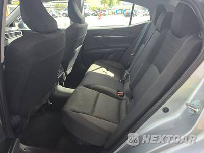 2025 Toyota Camry LE - zdjęcie 13 z 25 - miniatura