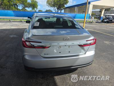 2025 Toyota Camry LE - zdjęcie 5 z 25 - miniatura
