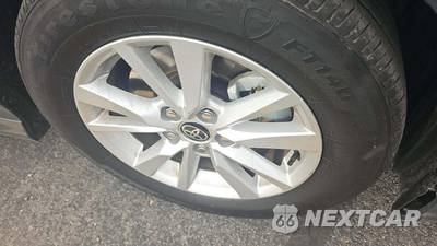 2026 Toyota Camry LE - zdjęcie 32 z 34 - miniatura