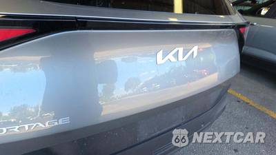 2026 Toyota Corolla LE Sedan - zdjęcie 23 z 28 - miniatura