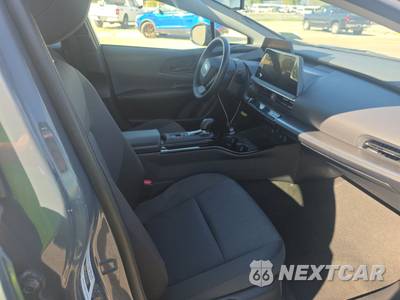 2025 Toyota Prius LE - zdjęcie 8 z 35 - miniatura