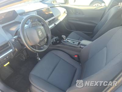 2025 Toyota Prius LE - zdjęcie 7 z 35 - miniatura