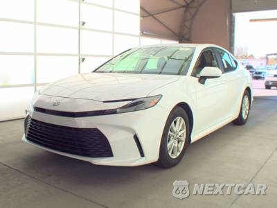 2025 Toyota Camry LE - zdjęcie 1 z 28 - miniatura