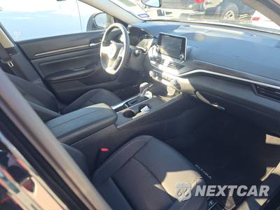2025 Nissan Altima SV - zdjęcie 8 z 25 - miniatura