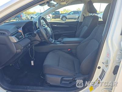 2025 Toyota Camry LE - zdjęcie 7 z 28 - miniatura