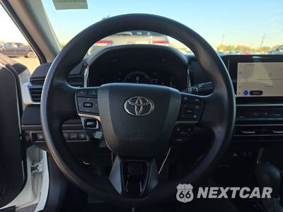 2025 Toyota Camry LE - zdjęcie 10 z 28 - miniatura