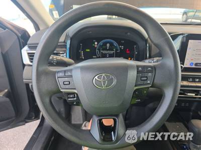 2025 Toyota Camry LE - zdjęcie 10 z 32 - miniatura