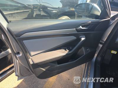 2025 Volkswagen Jetta SE - zdjęcie 9 z 34 - miniatura