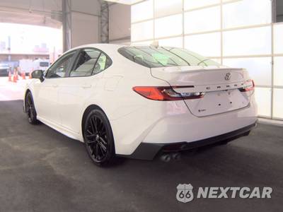 2026 Toyota Camry SE - zdjęcie 6 z 24 - miniatura