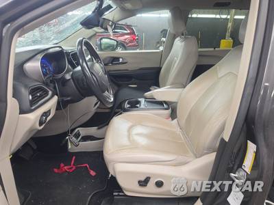 2021 Chrysler Pacifica Touring L 121.6" WB - zdjęcie 7 z 35 - miniatura