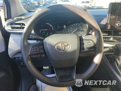 2025 Toyota Sienna LE 8-Passenger 120.5" WB - zdjęcie 10 z 37 - miniatura