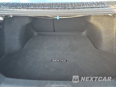 2026 Nissan Sentra SR - zdjęcie 17 z 30 - miniatura