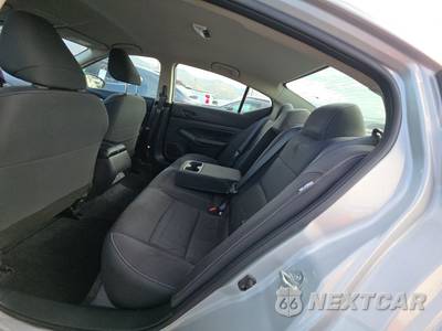 2025 Nissan Altima SV - zdjęcie 13 z 26 - miniatura