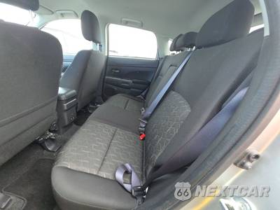 2026 Mitsubishi Outlander Sport 2.0 LE - zdjęcie 13 z 25 - miniatura