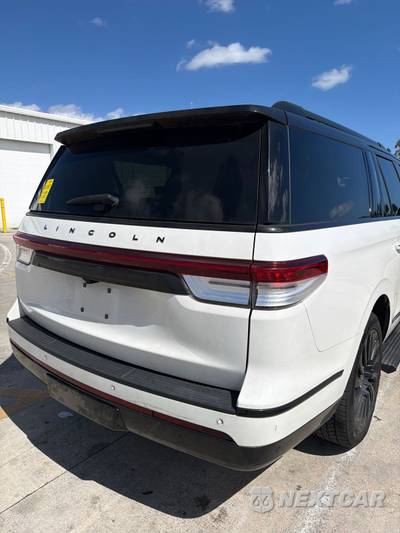 2022 Lincoln Navigator L Black Label - zdjęcie 4 z 38 - miniatura