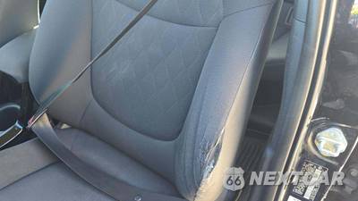 2020 Toyota Corolla Hybrid LE Sedan - zdjęcie 45 z 46 - miniatura