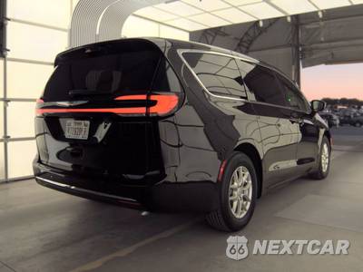 2026 Chrysler Pacifica Select 121.6" WB - zdjęcie 4 z 23 - miniatura