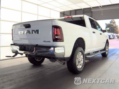 2025 Ram 2500 Big Horn Crew Cab Medium Bed - zdjęcie 4 z 40 - miniatura