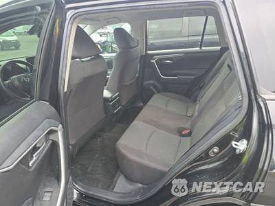 2023 Toyota RAV4 XLE - zdjęcie 13 z 31 - miniatura